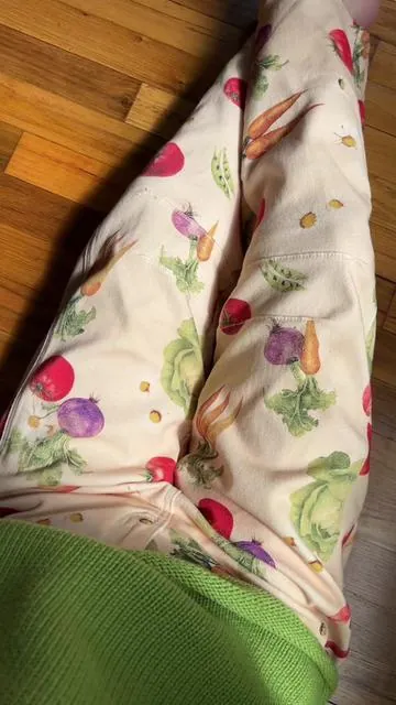 The CUTEST pants around!!!!!!! #pants #ootd #fashion 