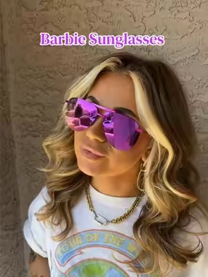 These sunglasses are giving Barbie and I’m living for it, my model also ate down so 🤷🏼‍♀️ #sunglasses #barbie #tiktokshopfinds #glasses #aviatorsunglasses 