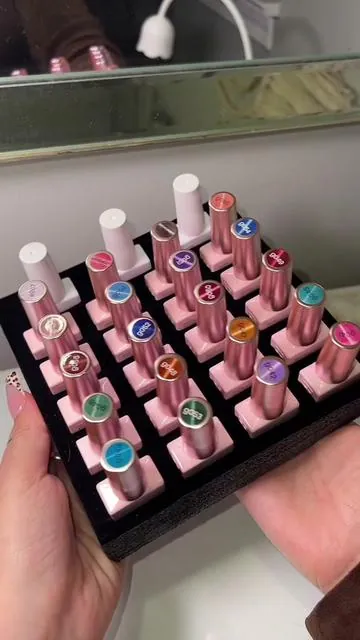 @BeetlesGelPolish is having great sales on these kits but there’s a limited stock so RUN don’t walk 🏃🏻‍♀️ #diynails #nailsathome #nailinspo #cateyenail #springnails 
