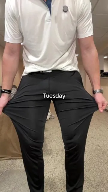 I'm 6ft 175lbs wearing a size 32, these dress pants are so nice for the quality and deal you get