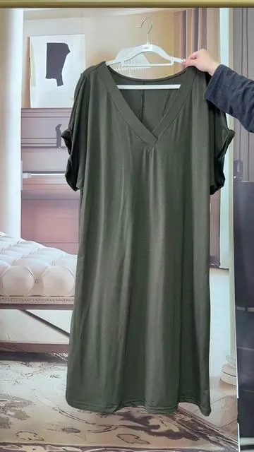 #plussizetshirtdress #vneck #shortsleeve #comfylook #tiktokmademebuyit 