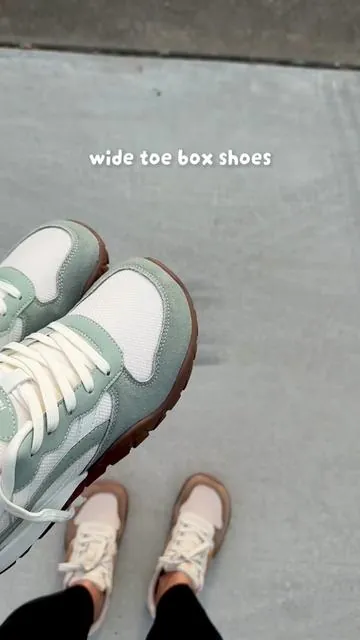 Wide feet? Bunions? You need these! #widetoebox #wideshoes #bunions #widefootfriendly 