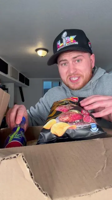I absolutely love this new 30 for 30 from Bussin Snacks! Loaded with all kinds of snacks and a great deal too 🔥 #bussinsnacks #30for30 #asiansnacks #blindbox #tiktokshopaprilrestock 