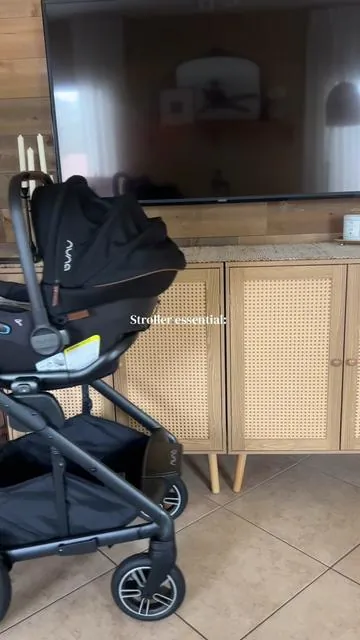 For all the mamas pushing strollers, this is a must have #babyregistrymusthaves #momhack #momtok #firsttimemom #momlife 