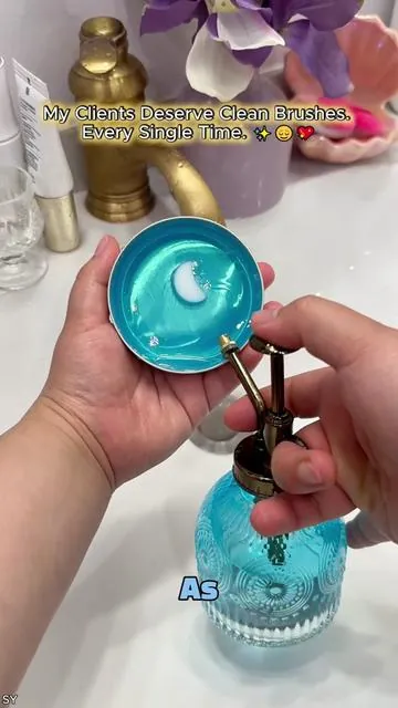 Foundation-caked brushes? Watch this #makeupbrushes #deepclean #beautyclean #beforeafter #satisfying 