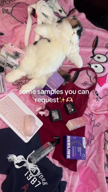 disclaimer!!: the samples u can request depends on GMV, sales & sometimes just random based on the shop/seller!! just because it shows a refundable sample for u doesnt mean it wasnt free, its just different for most people! 🫶🏻✨🖤