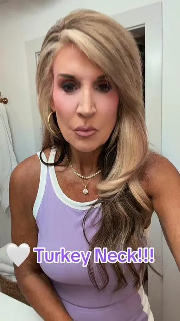 My experiment was for me to see does this really work!!? And it 1,000% worked for me!!!! This neck roller has been my top 3 seller for way over a year! Sells every single day!! I love this stuff!! #turkeyneck #experiments #skincare #tiktokshop #aging 