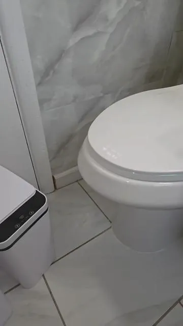 Basureros que se abren con tan solo acercar la mano #smarttrashcan #trashcan #basureros #bathroomdecor #cleaning 