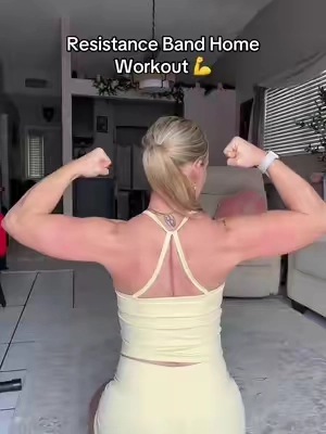Resistance band training is so underrated. I started my entire fitness journey at home using equipment like this.  👏 #resistancebandsworkout #fullbodyworkout #athomeworkout #homefitness 