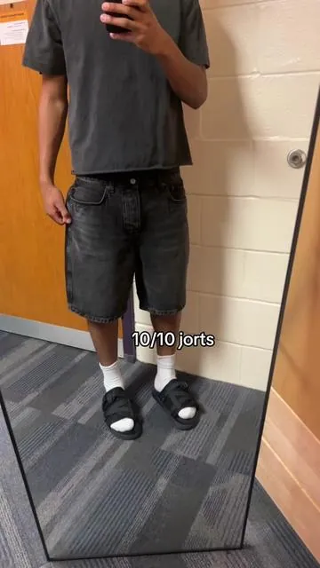 #jorts #jeanshorts #fashioninspo #fashion #viral 