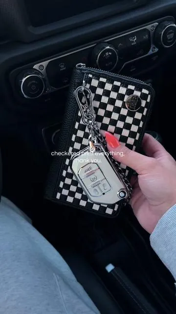 There’s a reason this wallet was named the sidekick. 🏁 #irissidekickwallet #irisamdrainbow #checkered #wallet #tiktokshopcreatorpicks @rainbowaffiliates @Rainbow Boutique LLC 