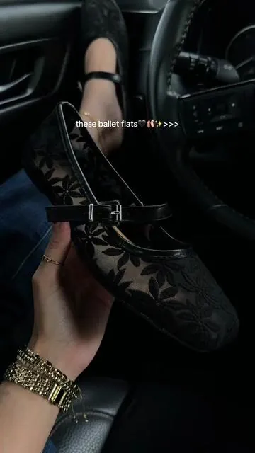 perfect shoes for spring & summer🖤✨ #maryjaneshoes #flats #springfashion #summershoes #womensshoes @Laurel Grace 