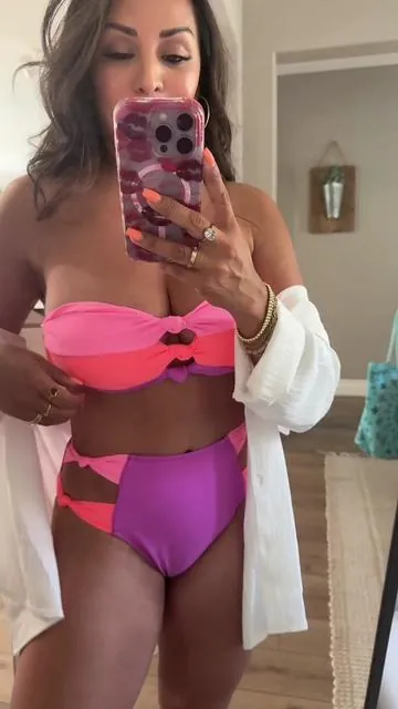 Bring the 90’s back bikini! Color blocking bikini is so flippin cute!! #bikiniseason #summerswimwear #popvil #tiktokshopcreatorpicks #tiktokshopmothersday  