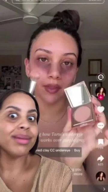 Probando el @tarte cosmetics colored clay CC corrector #ojerastips #ojeras #correctormaquillaje #tarteccundereyecorrector 