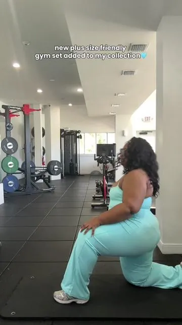 new set alert! #plussizegymwear #gymset #plussize #plussizefitness #gymwear 