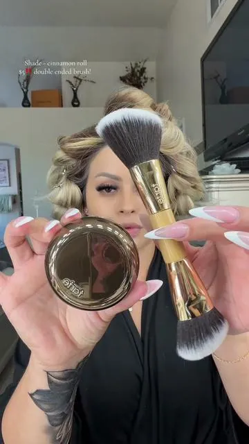 $5 for this brush!!!! Is a STEAL 😳 it’s so luxe def my new favorite bronzing brush ✨ #foru #tartecosmetics #contourtutorial #makeuptok #makeuptutorial 