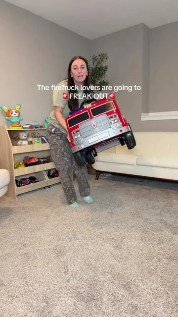 Perfect for the little fire fighters 🥹🚨 #toddlermusthaves #screenfreefun #kidsrideoncars #kidsfiretruck #summermusthaves 