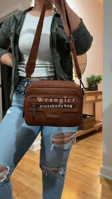 The perfect crossbody 🤎 @Rustic Charm Bootic #purse #pursetok #leatherbag #crossbodybag #wranglerpurse 