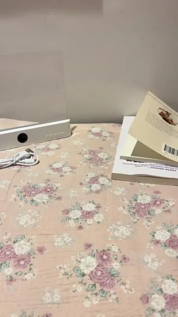 I can read without waking him up This is so perfect for reading lover, make night reading so much cozy #booklight #booklover #nightreading #readinglist #fyp 