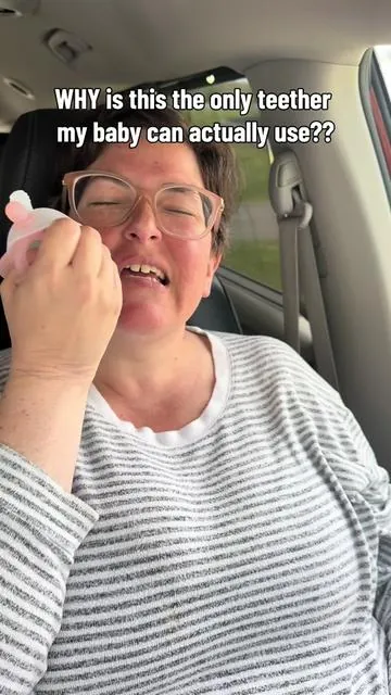 I didn’t realize how frustrating teething was for babies until I saw this… Most teethers? ➡️ too big ➡️ awkward to hold ➡️ constantly falling out But this one? The little nubs make it SO easy for them to actually grab, rotate, and get exactly where they need it. No more: • dropping it every 2 seconds • me playing “pick it up” 100 times • frustrated baby It just…works. And they can use it on their own 🙌 Honestly one of those “why didn’t I have this sooner” baby items. #momfinds #babyessentials #teethingbaby #momlifehacks #tiktokshopfinds