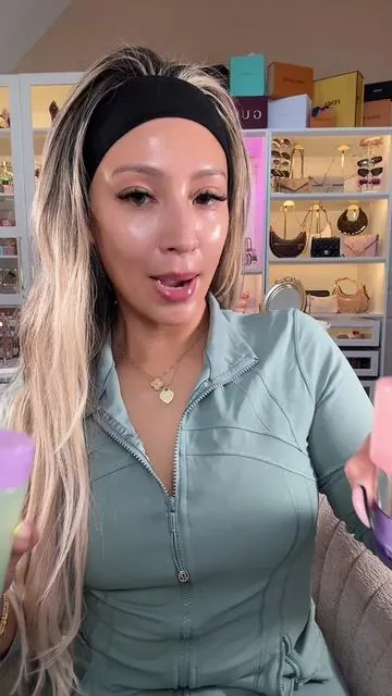 🧖‍♀️✨ Clinique Complete Glow Collection Set | A TikTok Exclusive✨#clinique #cliniqueskincare #tiktokshopstockup #tiktokshopmothersday#tiktokshopcreatorpicks  Posted on 04/13/2026 | Prices & promos were accurate at time of posting but may change. This is my personal testimony. Results may vary. 