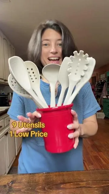 If you’re upgrading your kitchen, this 9-piece silicone utensil set is the easy yes. Heat-resistant, BPA-free, and safe for nonstick cookware—no more scratched pans or melted tools. You get everything you need for everyday cooking, from spatulas to spoons and a skimmer, all in a clean, aesthetic set that looks as good as it works. Durable, easy to clean, and perfect for busy kitchens—this is one of those sets you’ll use every single day. #kitchentools #kitchenessentials #homechef #cookware #mealprep 