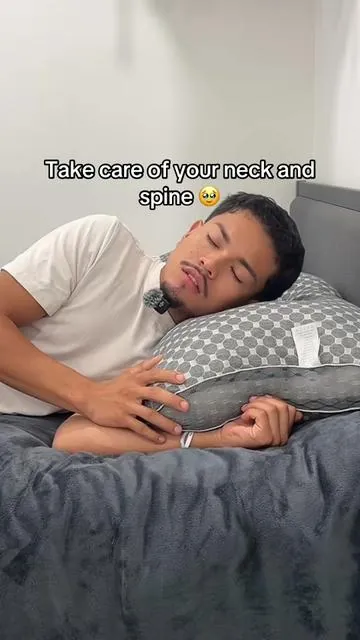 It feels so comfortable 😩 • • #pillows #pillow #neckpillow #tiktokshop #tiktokshopcreatorpicks 