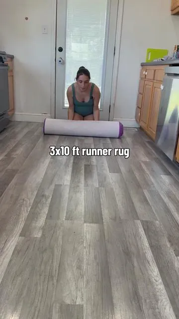 Muddy Mat runner rug is a game changer for busy homes 🐾 This ultra-absorbent runner traps mud, dirt, water, and pet mess before it hits your floors. Perfect for entryways, hallways, kitchens, and doorways during rainy spring days. #muddymat #runnerrug #tiktokshopstockup #tiktokshopcreatorpicks @Muddy Mat 