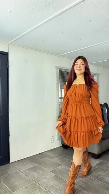Minivestido boho para mujer de Chicovar – Vestido escalonado con volantes, cuello cuadrado, manga larga, cintura fruncida y bolsillos; diseño encantador con mangas tipo farol, ideal para invitadas a bodas de primavera, fotos familiares, la iglesia o un estilo Western.