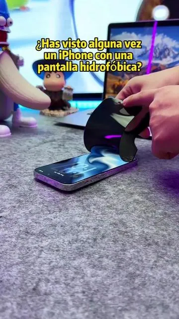 “Prueba este protector de pantalla una vez y te encantará—porque es así de fácil. Colócalo y en 15 segundos, ¡listo!”#foryoupage #tiktokmademebuyit #unitedstates #usa_tiktok #screenprotector 