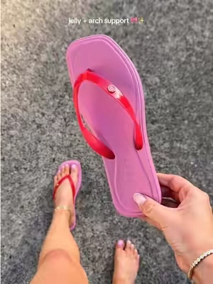 cutest color options! 🎀✨ Reef Solaye Jelly Flip Flops @Tillys #reefflipflops #womensflipflops #womenssandals #jellysandals 