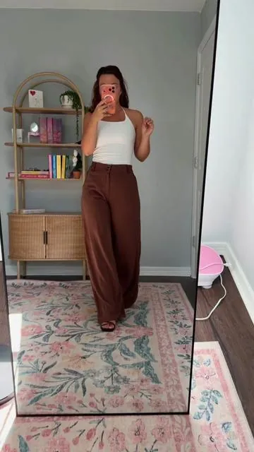 Really cute alternative to denim ❤️