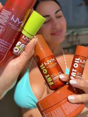 Wow y el olor es otro nivel, el combo perfecto para el verano!! @NYX Professional Makeup #nyxcosmeticspartner #nyxcosmetics #bodyglow #bodyglaze #bodymist 