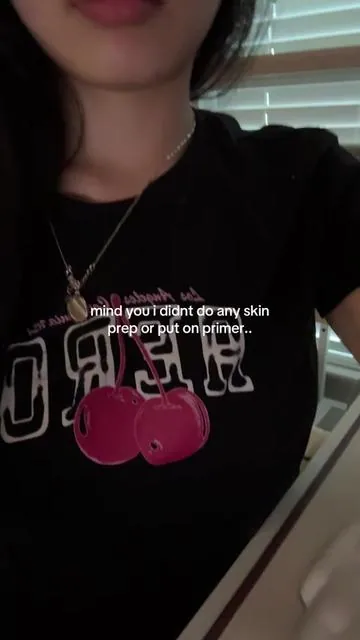 its flawless i was too lazy to put on primer #asmr #asmrsounds #tingles 