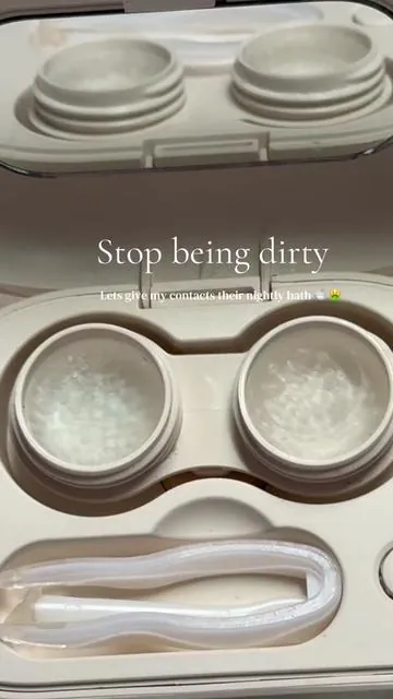 The best contacts case that actually cleans your contacts 🤮 #contactscase #magneticcase #contacts #clean #cleantok @DryDive 