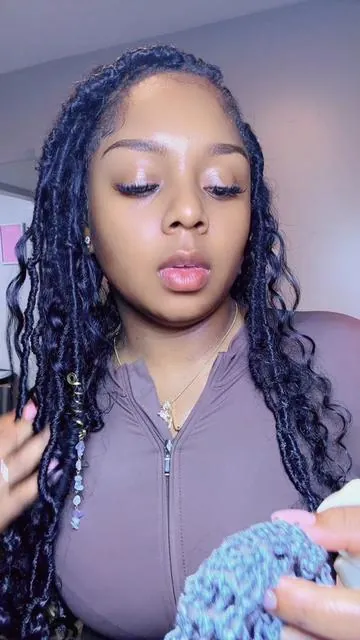 game changer 😩 now i want a silk press just to use this 😮‍💨🥹 #headwrap #satinhaircare #hairtok #hairinspo #fy