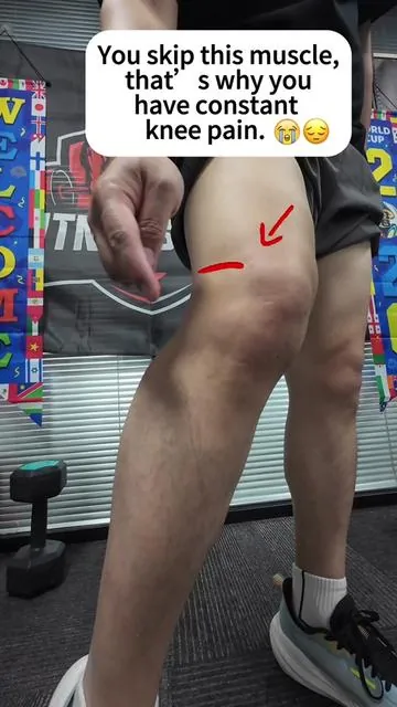 The real cause of knee pain? This ignored muscle! 👀🦵#slantboard #kneepainrelief #jointpain #jointcare #legstretch 