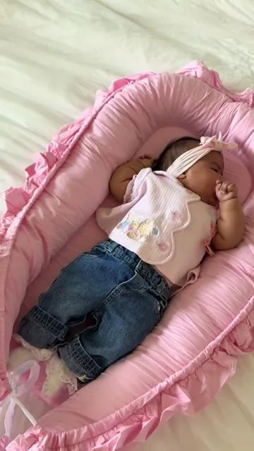 my favorite 🥹🐣 #babylounger #snuggleme #newborn #musthaves #babyessentials 