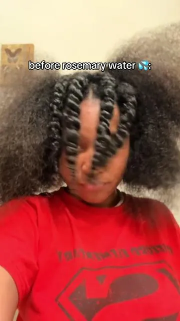 Grow that hair befo summer #fypシ #rosemary #viralvideo #xyzbca #hairtok 