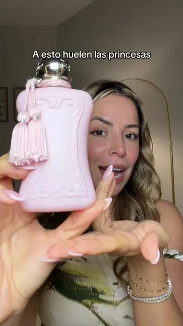 Si has olido Delina de Parfums de Marly y sabes que es de lo mas bonito y delicado pero te quieres ahorrar los $410, esta opción de @Dossier Perfume te va a quedar sorprendidisima! #perfumereview #dossierperfume #delina  #TikTokShopCreatorPicks #perfumetok 