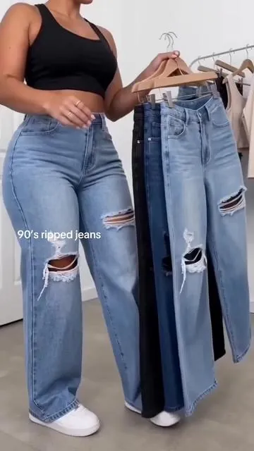 90’s ripped jeans #rippedjeans #vintagejeans  #stretchyjeans  #ootd #womenfashion 