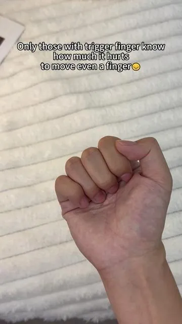 Only those who have trigger fingers can experience this kind of pain😣#triggerfinger #handmassager #tiktokmademebuyit #motherdaygift #handcare 