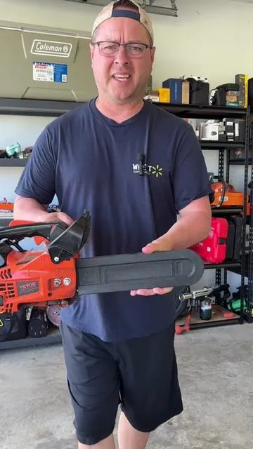Best chainsaw deal of the season 🔥🪵 This @VEVOR Store 25.4cc 12” gas chainsaw is built for everything from quick branch trimming to full yard cleanup 🌳💪 • Lightweight and easy to handle • Perfect for tree limbs, storm cleanup, and firewood • Great for farm, ranch, and backyard use • Fast 3-day shipping 🚚 • Huge social proof with 14K+ sold ⭐ If you’ve been waiting for the right time to grab a solid saw for spring and summer yard work, this is it 👀🪚 #chainsaw #vevor #vevortools #yardwork #treework 