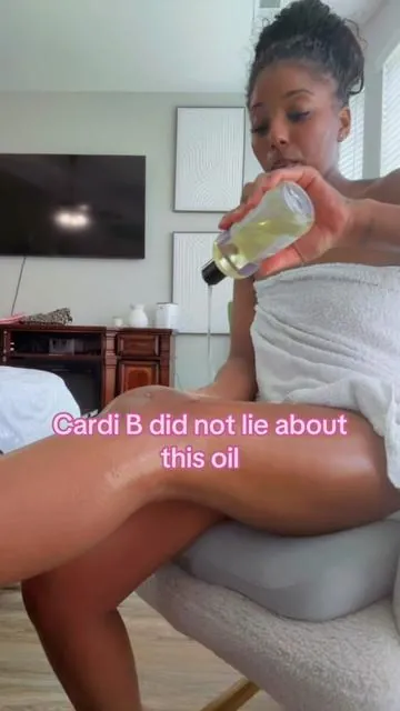 Cardi B did not lie about this oil@Her Fantasy Box #herfantasybox #cardib #bodyoils #bodyoil 