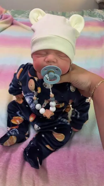 In his little space Jammie’s 🪐 #siliconedoll #siliconebaby #rebornbaby #reborncollector #reborncommunity 