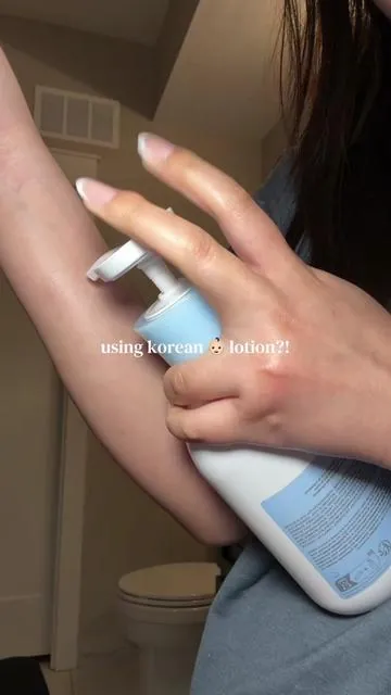 extremely lightweight, gentle, and no sticky feeling at all!!  #illiyoonceramideatoconcentratelotion #koreanskincare #sensitiveskin #tiktokshopstockup  #tiktokshopcreatorpicks @ILLIYOON US  Posted on 04/17/2026 | Prices & promos were accurate at time of posting but may change. This is my personal testimony. Results may vary.