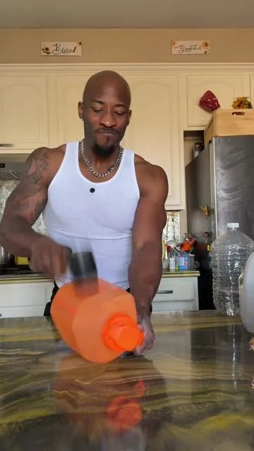 Gotta return my new water bottle now after this. #tiktokshopcreatorspicks #Tiktokshopstockup #waterbottle 