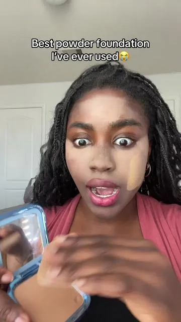 It’s the way I’m still shocked by this product😭💀 #powderfoundation #foundation #makeup #beauty #acne 