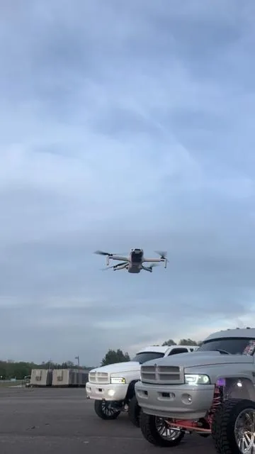 @SKYROVER is such a great drone for someone who wants good quality and something that’s going to be easy to fly! #tiktokviral #drone #tiktokshop #fypシ゚viral #tiktokviral 