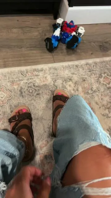 Sandals I’ll be living in 🙌🏼 a #sandals #summersandals #tiktokshopcreatorpicks #tiktokshopmothersday #tiktokshopstockup 